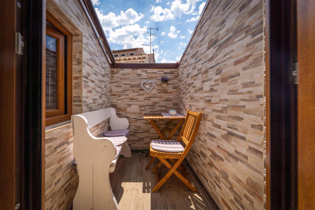 Relax In 2 Bedroom App In Old Town W/Ac And Wifi Rovinj Exterior foto